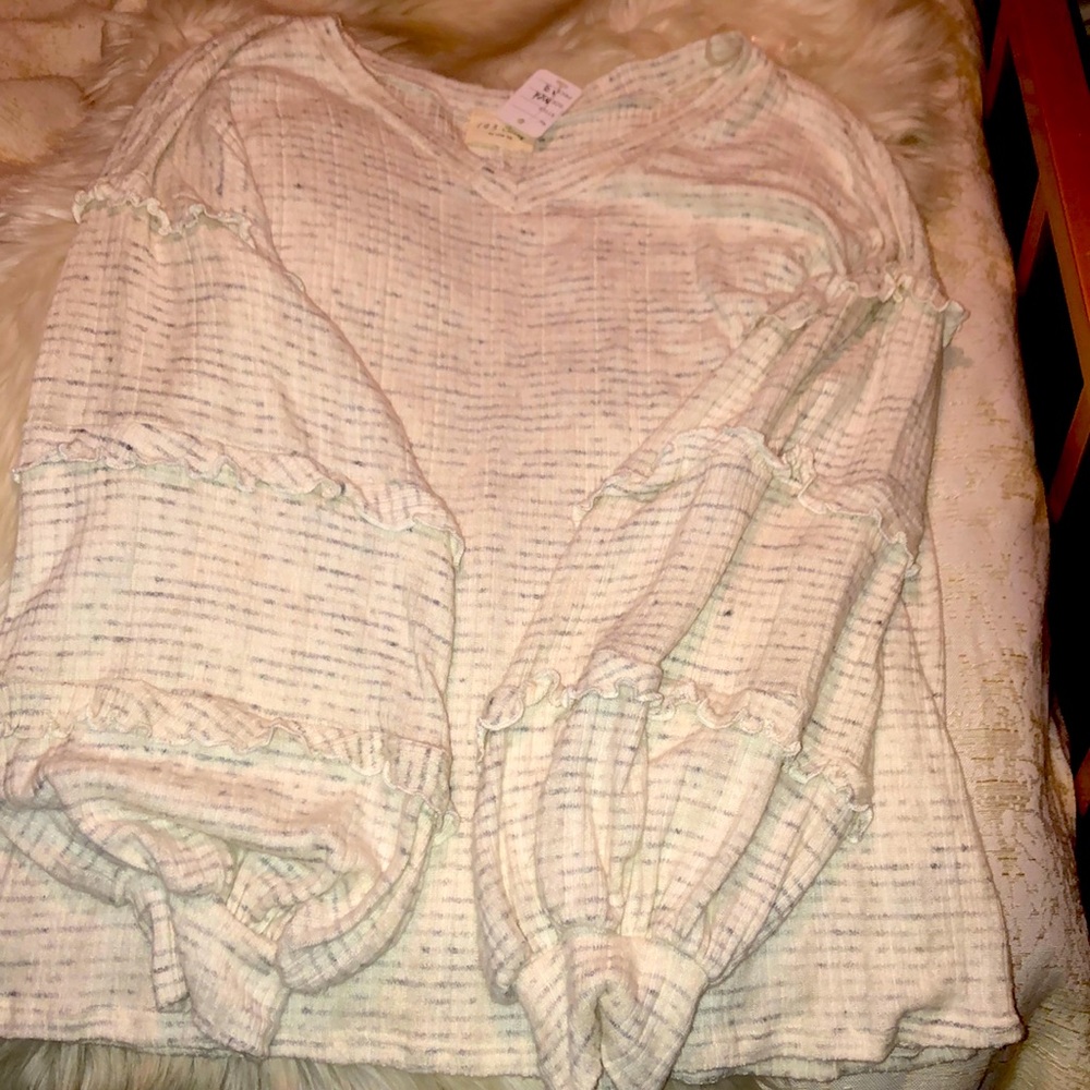 NWT Ruffle Sleeve Shirt